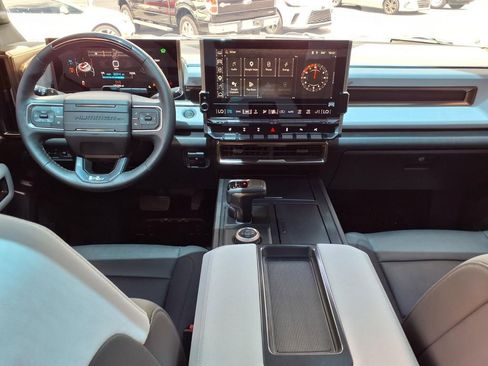 Used 2024 GMC Hummer EV 2X w/ Extreme Off-Road Package AWD/4WD image 17