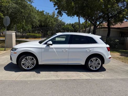 Used 2018 Audi Q5 Prestige w/ Prestige Package AWD/4WD image 2