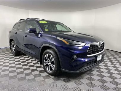 Used 2024 Toyota Highlander XLE