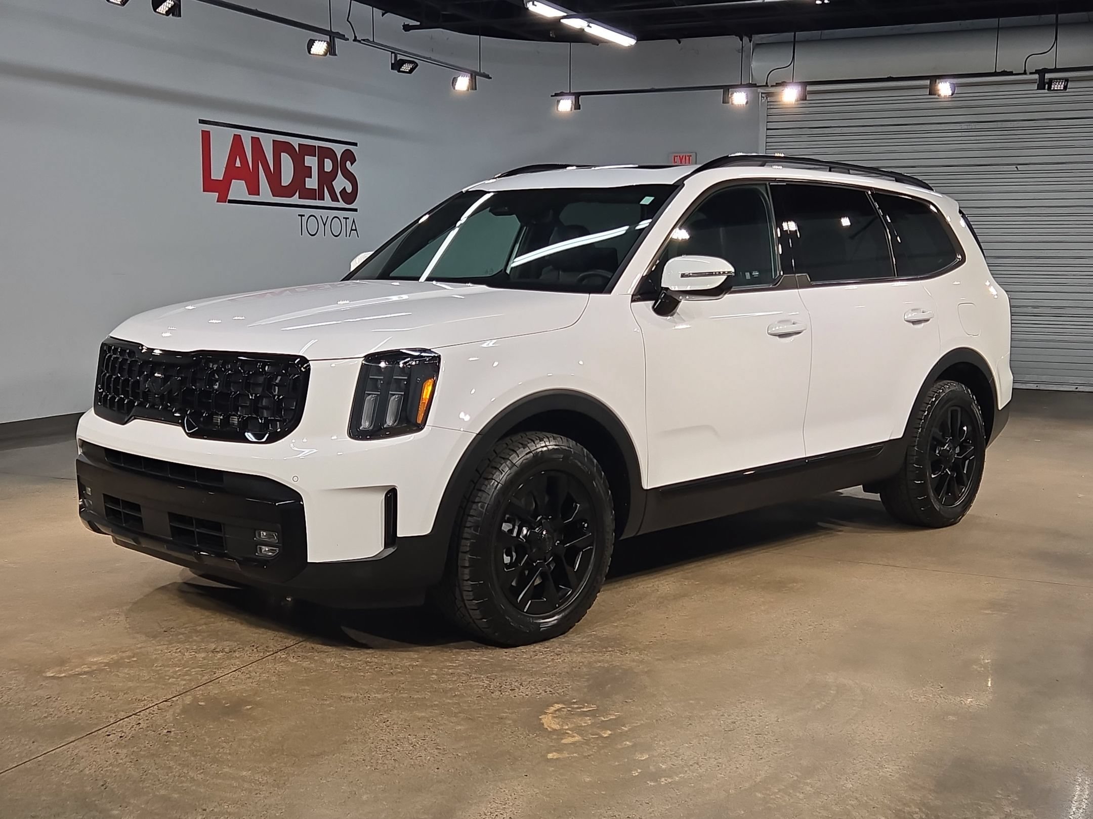 Used 2025 Kia Telluride SX Prestige X-Pro AWD/4WD image 3