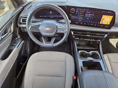 Used 2025 Chevrolet Traverse LT AWD/4WD image 26
