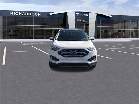 Used 2022 Ford Edge Titanium AWD/4WD image 9
