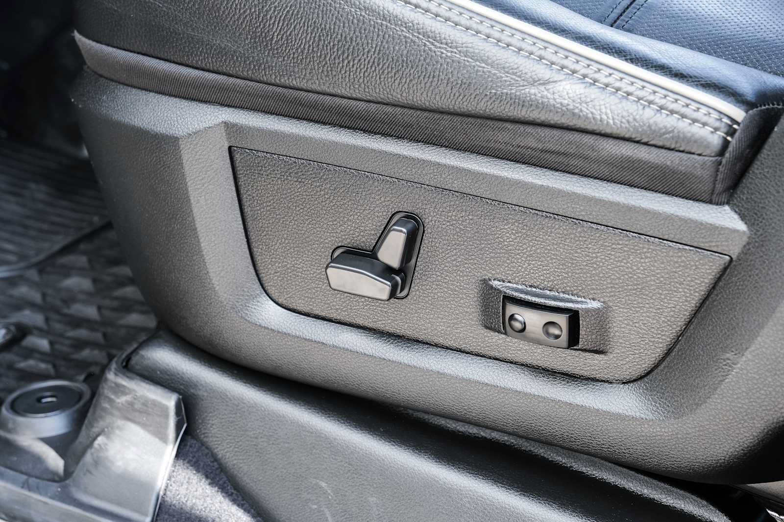 Used 2022 RAM 2500 Limited AWD/4WD image 40