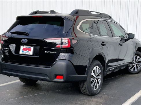 Used 2024 Subaru Outback Premium image 11