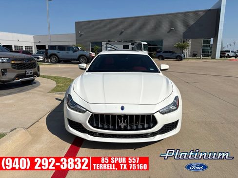 Used 2020 Maserati Ghibli S Q4 AWD/4WD image 2