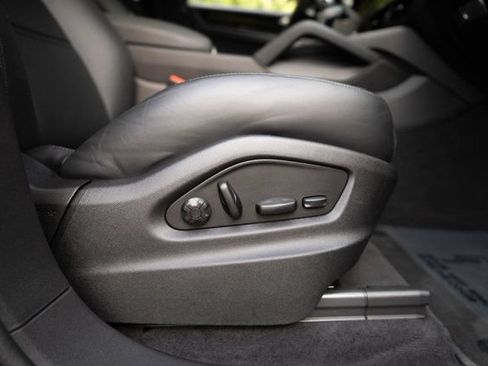 Used 2022 Porsche Cayenne Coupe AWD/4WD image 44