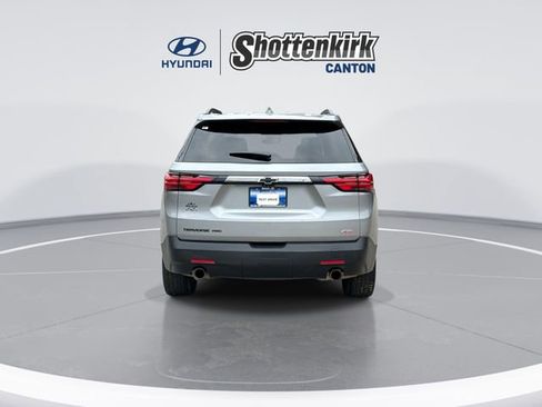 Used 2023 Chevrolet Traverse RS image 7