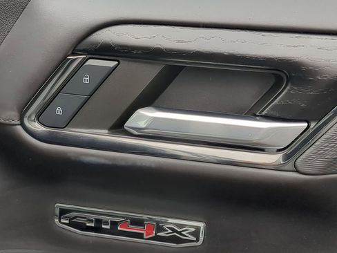 Used 2024 GMC Sierra 1500 AT4X image 40