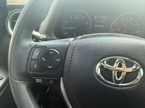 Used 2017 Toyota RAV4 LE image 16