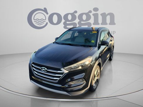 Used 2018 Hyundai Tucson Value FWD image 2