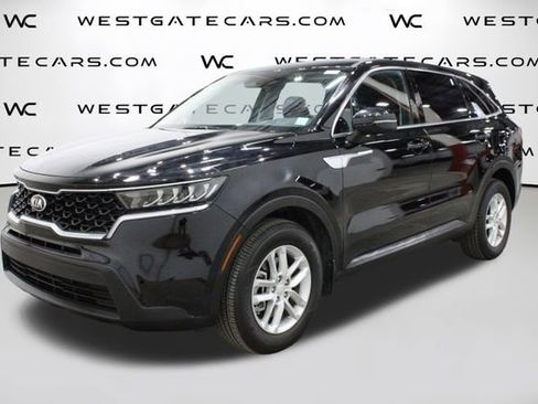 Used 2021 Kia Sorento LX image 1