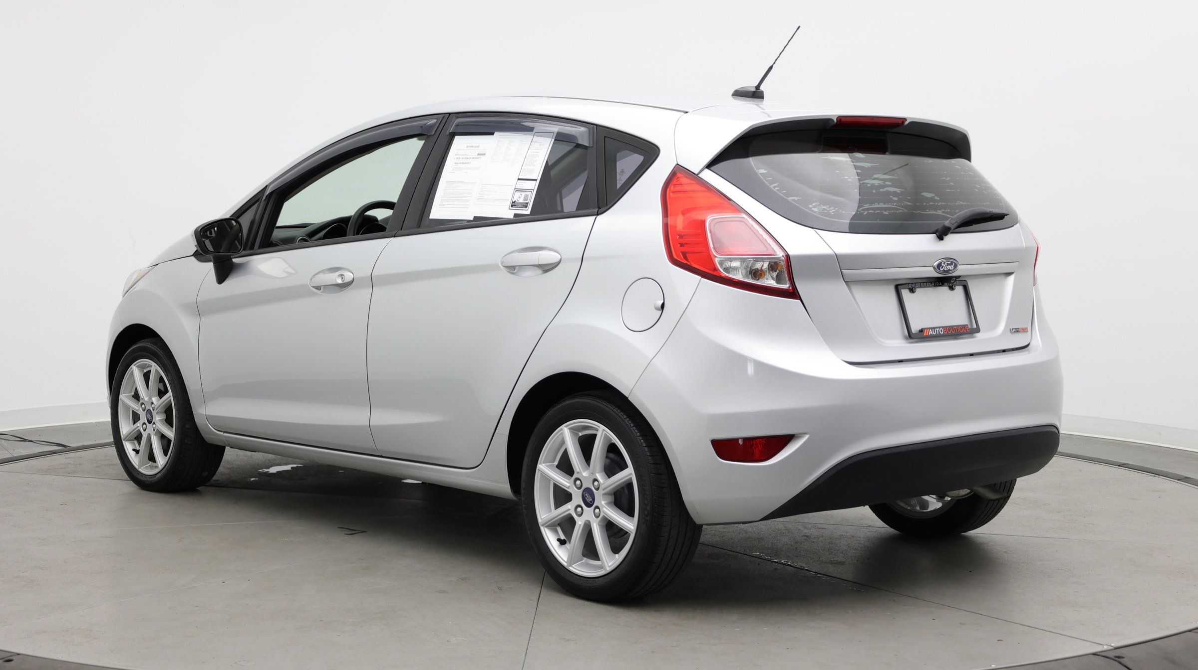 Used 2019 Ford Fiesta SE w/ Equipment Group 201A FWD image 5