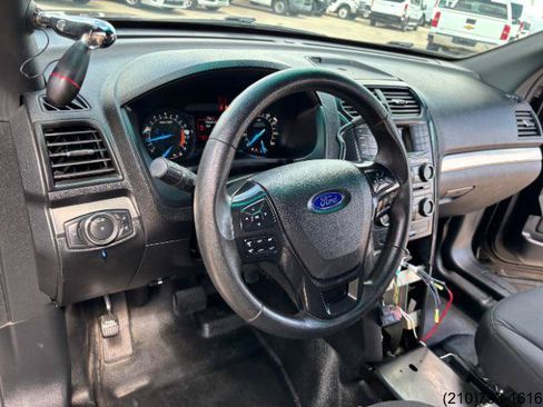 Used 2017 Ford Explorer 4WD Police Interceptor image 17