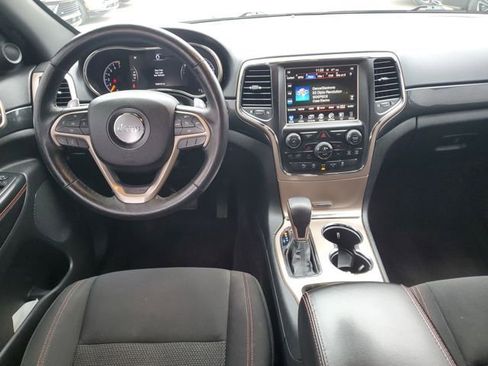 Used 2016 Jeep Grand Cherokee Laredo 75th Anniversary image 24