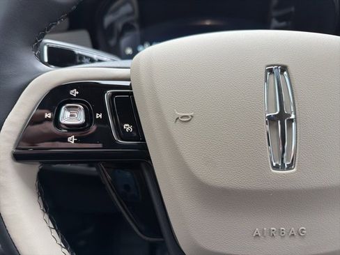 New 2026 Lincoln Corsair Premiere image 16