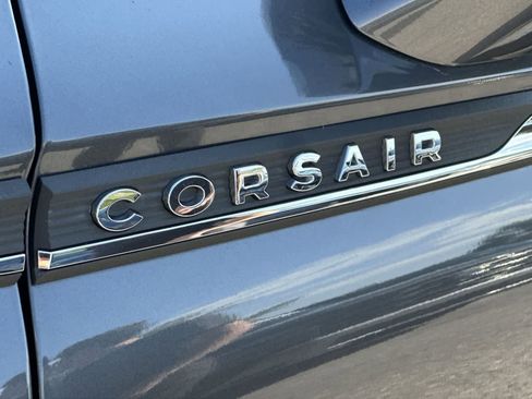 Used 2021 Lincoln Corsair Reserve w/ Equipment Group 201A FWD image 11