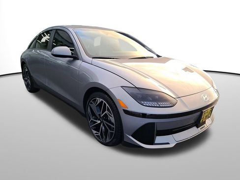 New 2025 Hyundai Ioniq 6 SEL image 3
