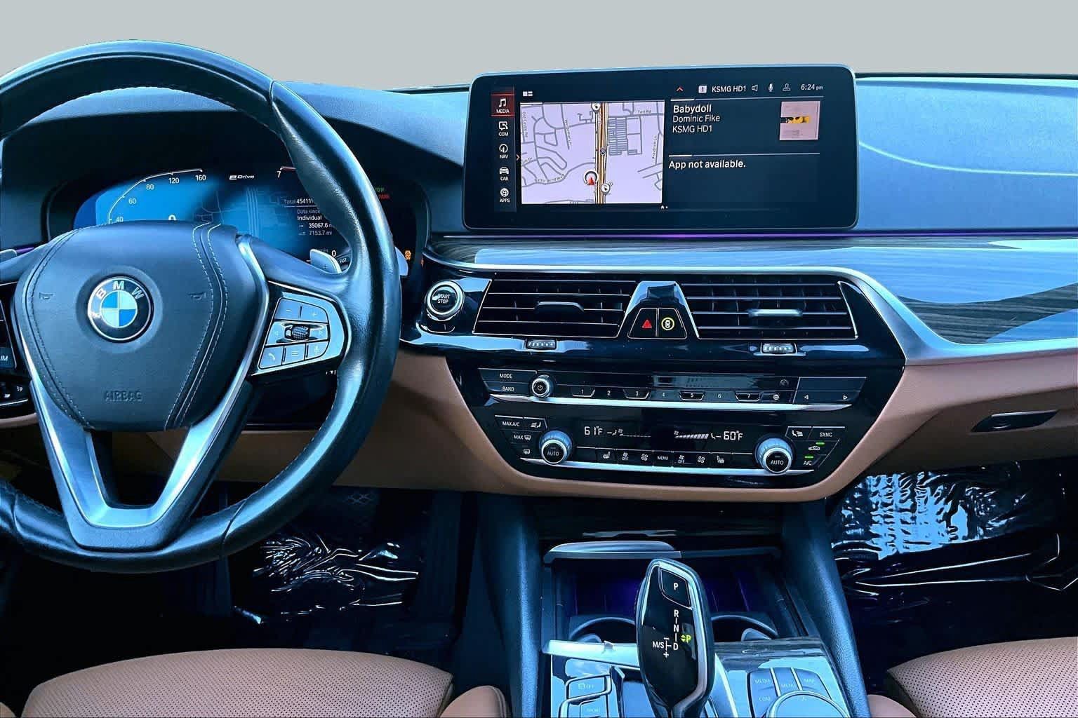 Used 2021 BMW 530e w/ Premium Package RWD image 7