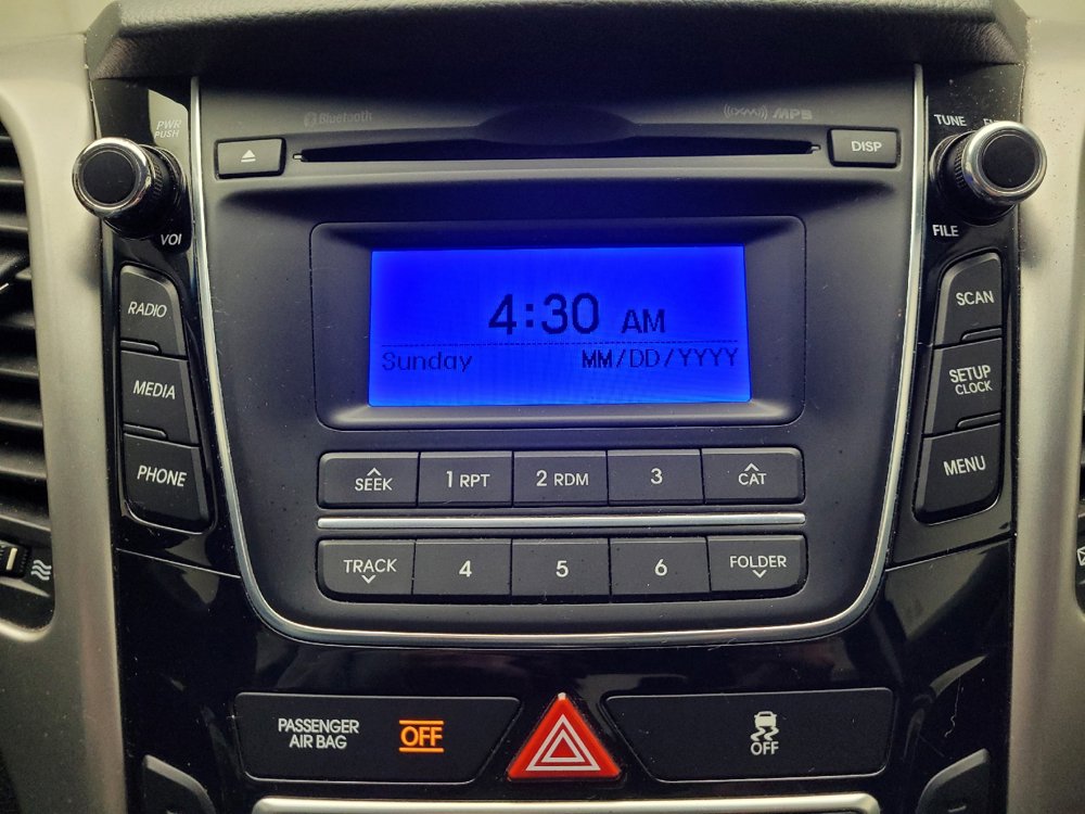 Used 2017 Hyundai Elantra GT FWD image 25