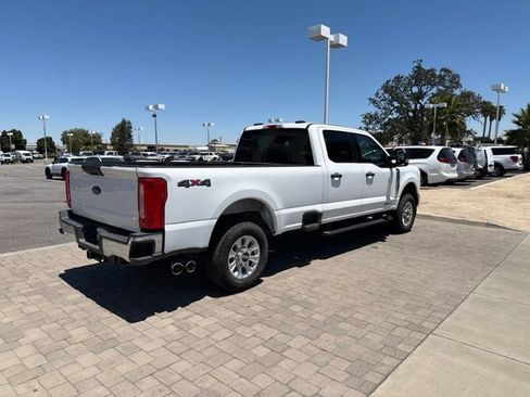 Used 2024 Ford F250 XLT AWD/4WD image 3