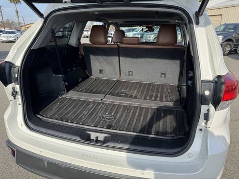 Used 2018 Toyota Highlander Limited image 40