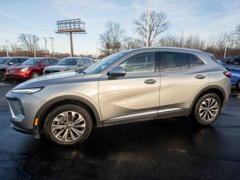 Used 2024 Buick Envision Preferred image 3