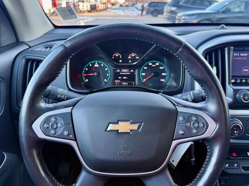 Used 2021 Chevrolet Colorado LT w/ LT Convenience Package image 18