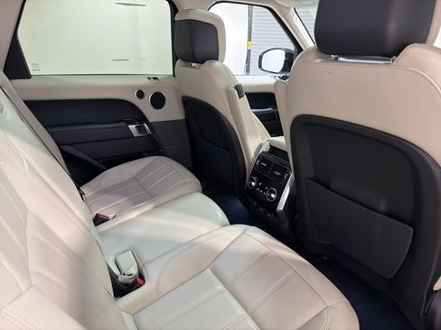 Used 2020 Land Rover Range Rover Sport HSE image 27
