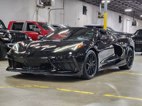 Used 2023 Chevrolet Corvette Stingray Premium Cpe w/ Z51 Performance Package RWD image 4