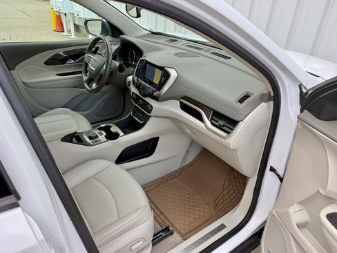Used 2019 GMC Terrain Denali w/ Advanced Safety Package AWD/4WD image 20