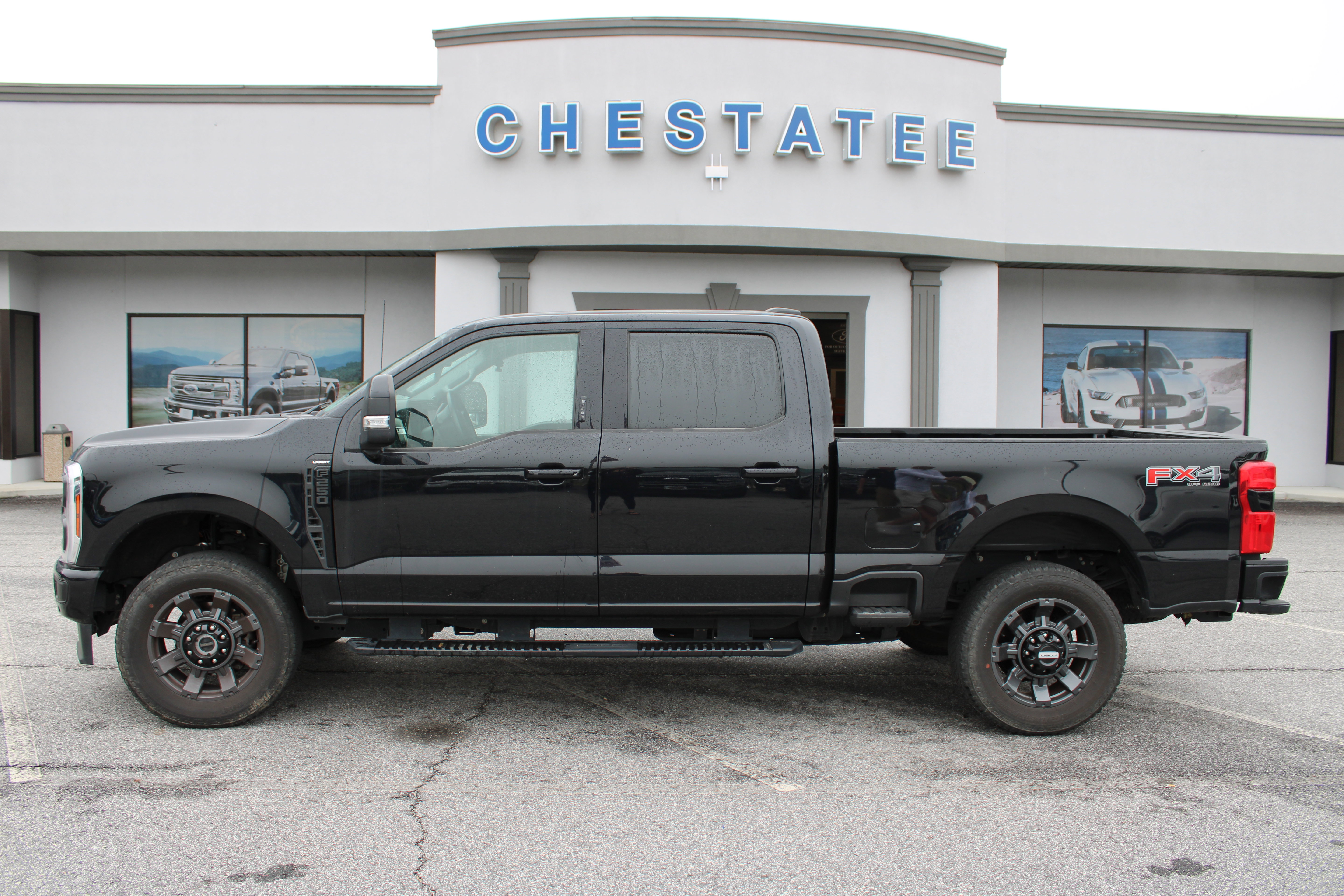 Used 2024 Ford F250 Lariat w/ Lariat Ultimate Package AWD/4WD image 1