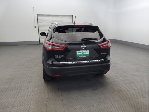 Used 2022 Nissan Rogue Sport SV image 6