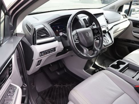 Used 2022 Honda Odyssey Touring image 4