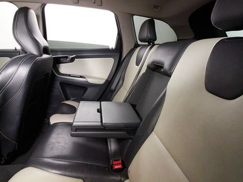 Used 2017 Volvo XC60 T6 Dynamic w/ Advanced Package AWD/4WD image 23