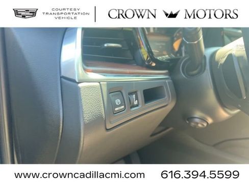 Used 2025 Cadillac XT5 Premium Luxury image 21