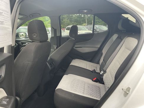 Used 2023 Chevrolet Equinox LS w/ LS Convenience Package AWD/4WD image 12