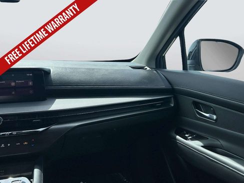 Used 2025 Nissan Murano SV AWD/4WD image 17