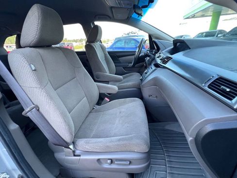Used 2014 Honda Odyssey LX image 19