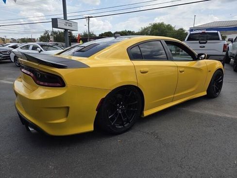 Used 2017 Dodge Charger R/T RWD image 20