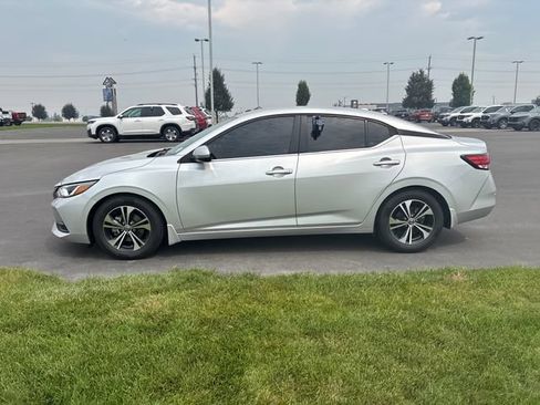 Used 2022 Nissan Sentra SV FWD image 6