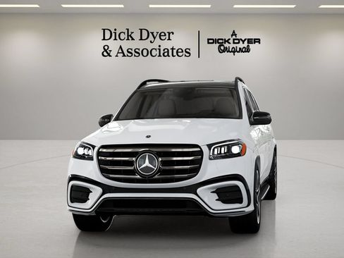 Used 2026 Mercedes-Benz GLS 450 4MATIC image 37