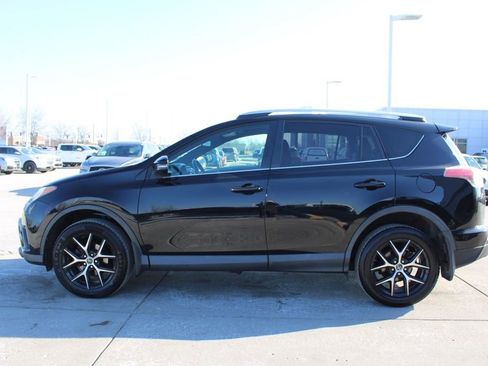 Used 2016 Toyota RAV4 SE image 4
