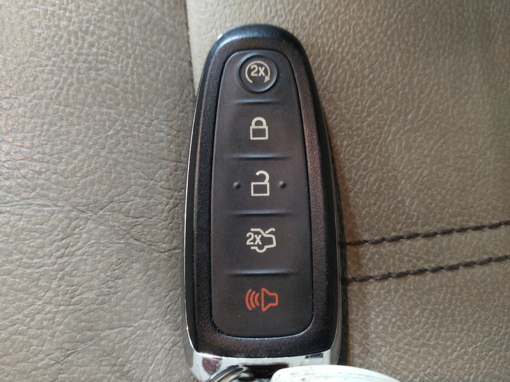Used 2014 Ford Edge Limited w/ Equipment Group 302A AWD/4WD image 32