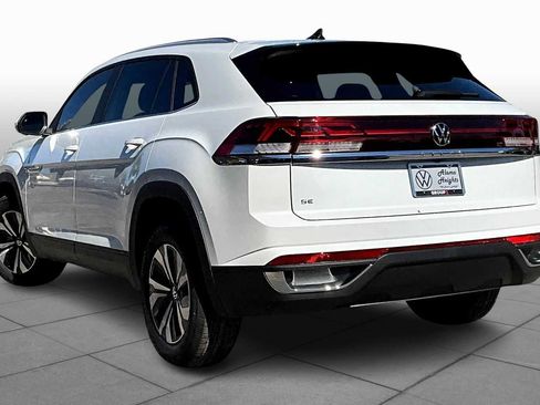 New 2026 Volkswagen Atlas Cross Sport SE image 12