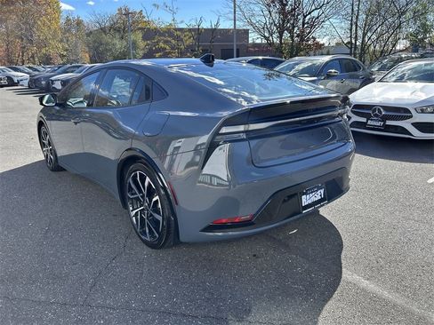 Used 2024 Toyota Prius Prime Premium image 6