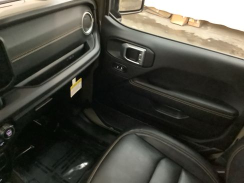 New 2026 Jeep Gladiator Willys AWD/4WD image 21