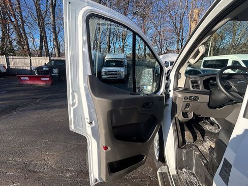 Used 2024 Ford Transit 250 Low Roof w/ Exterior Upgrade Package image 16