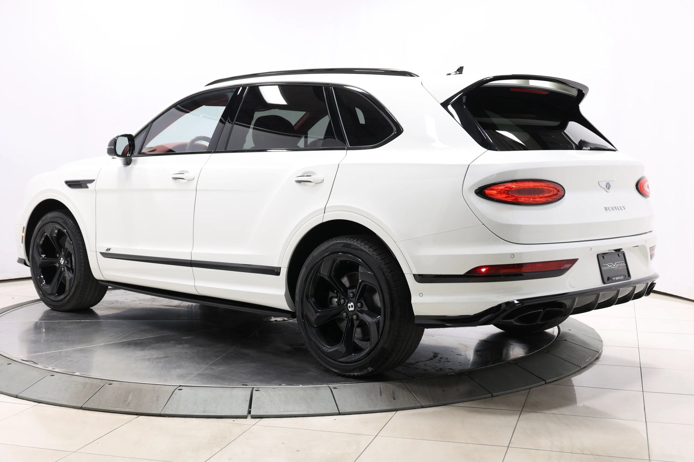 Used 2022 Bentley Bentayga AWD/4WD image 75
