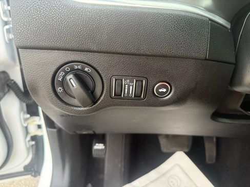 Used 2021 Dodge Charger SXT w/ Blacktop Package image 21