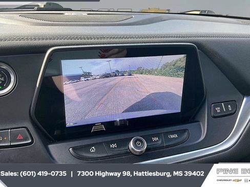 Used 2020 Chevrolet Blazer LT FWD image 15